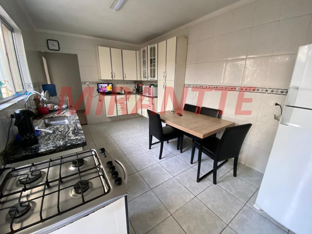 Sobrado de 202m² com 5 quartos em Vila Medeiros