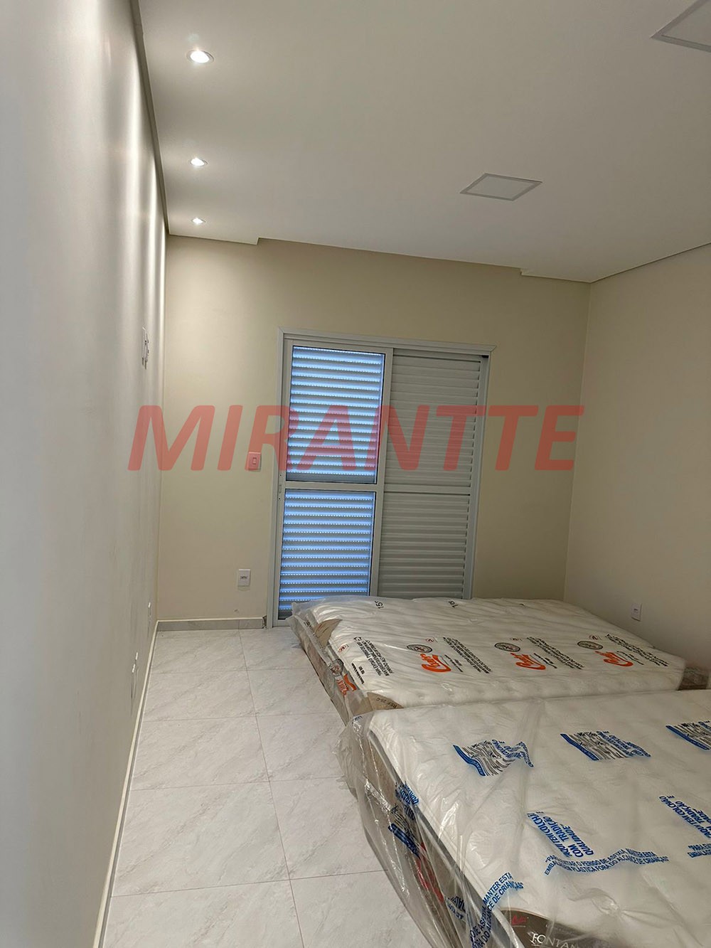 Sobrado de 180m² com 3 quartos em Limão