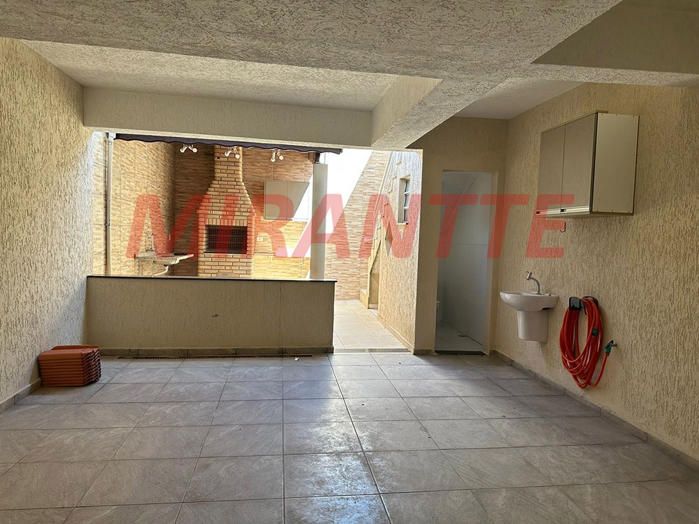 Sobrado de 180m² com 3 quartos em Limão