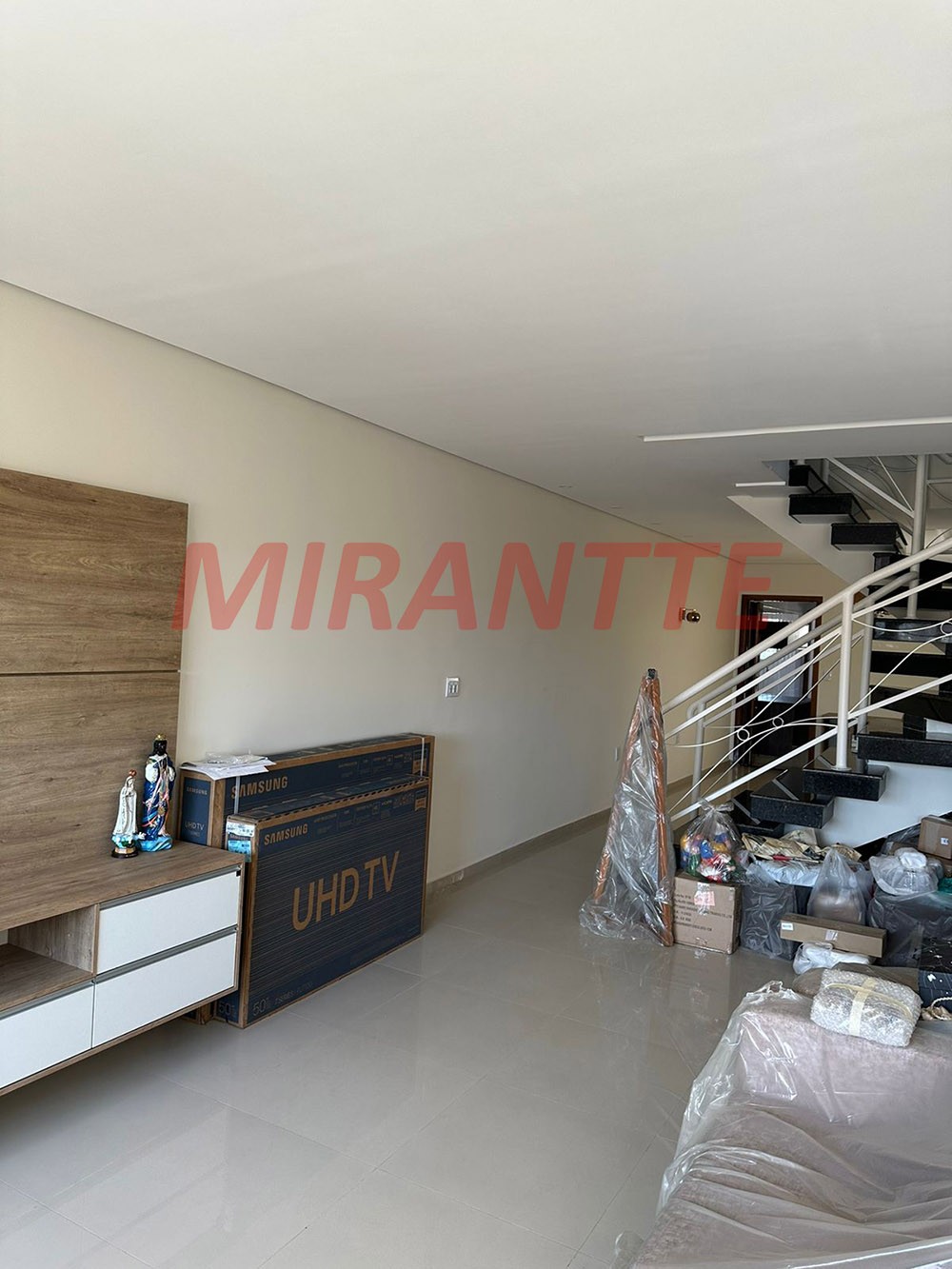 Sobrado de 180m² com 3 quartos em Limão