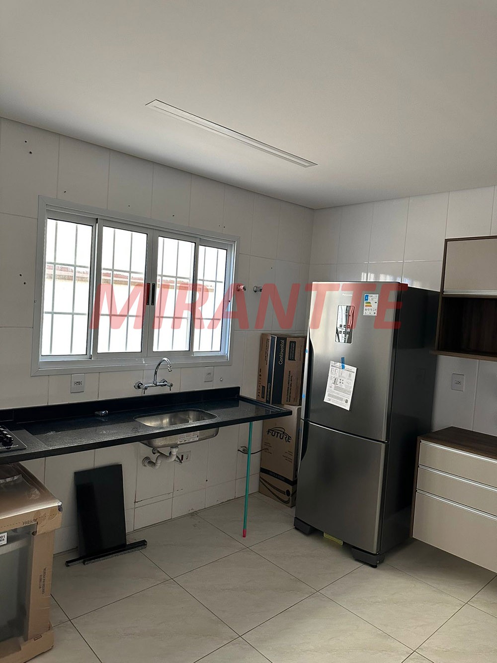 Sobrado de 180m² com 3 quartos em Limão