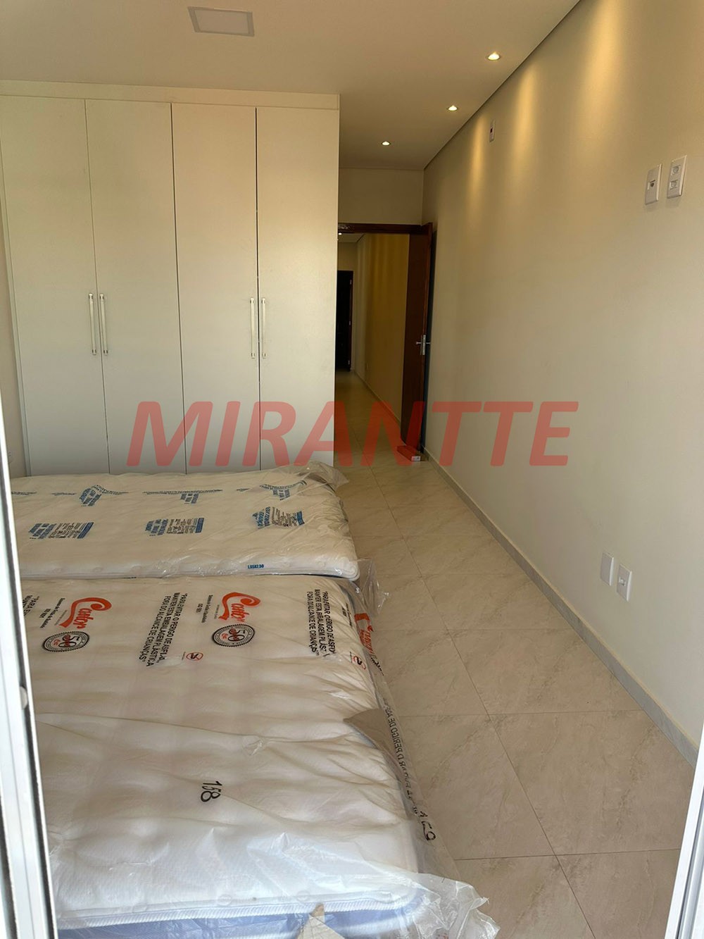 Sobrado de 180m² com 3 quartos em Limão