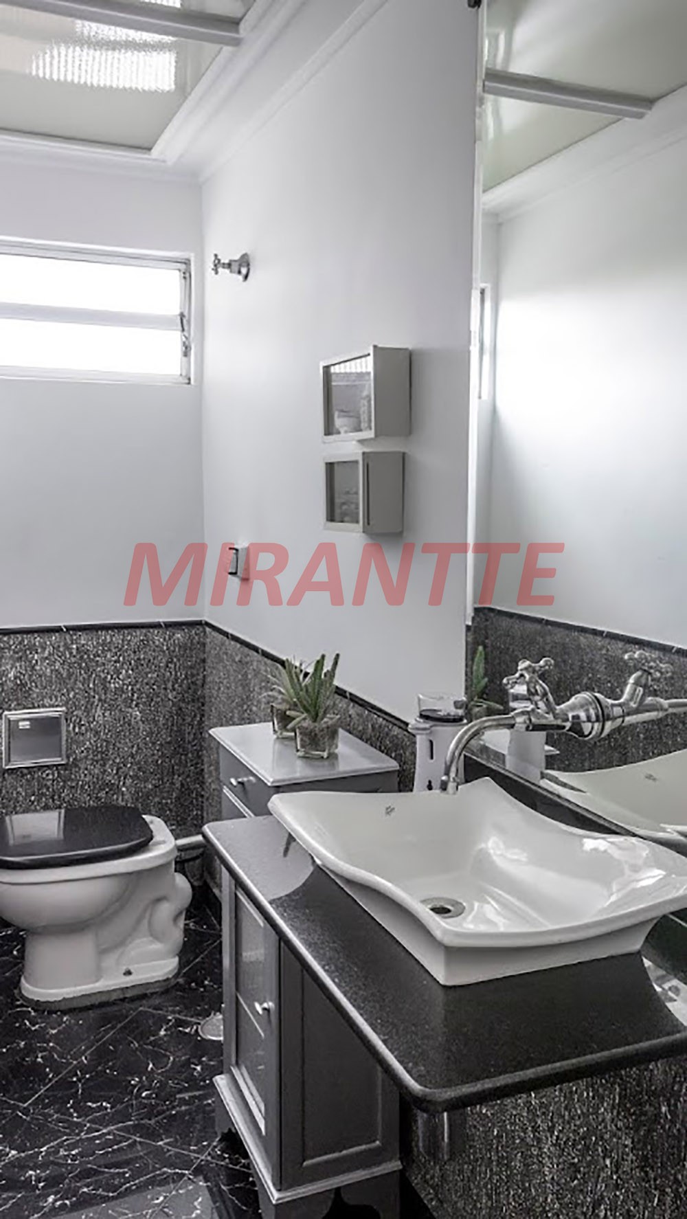 Sobrado de 285m² com 3 quartos em Parque Jabaquara