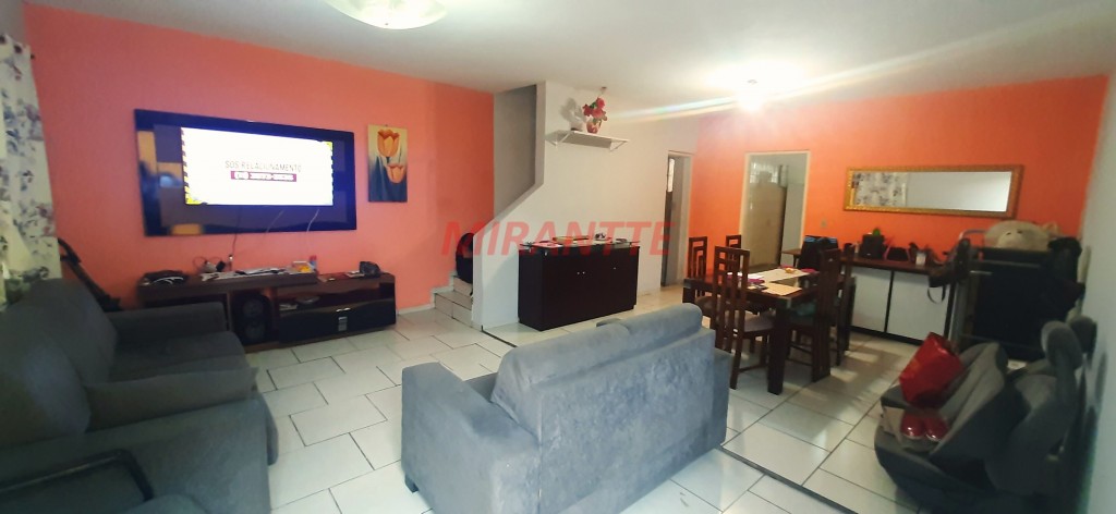 Sobrado de 130m² com 3 quartos em Jardim Monte Alegre