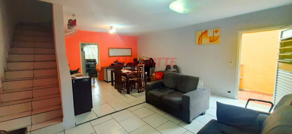 Sobrado de 130m² com 3 quartos em Jardim Monte Alegre