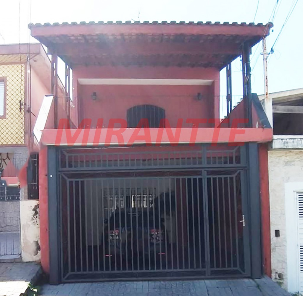 Sobrado de 242m² com 4 quartos em Vila Constanca