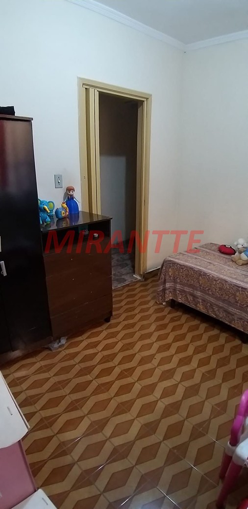 Sobrado de 242m² com 4 quartos em Vila Constanca