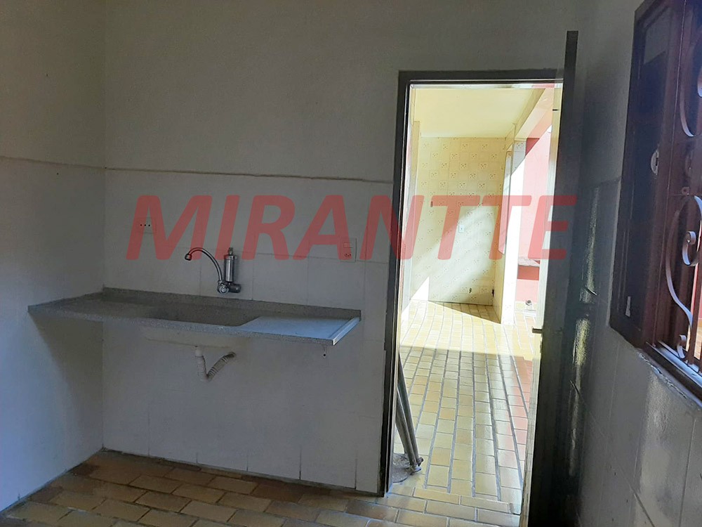 Casa terrea de 235m² com 3 quartos em Parque Vitória