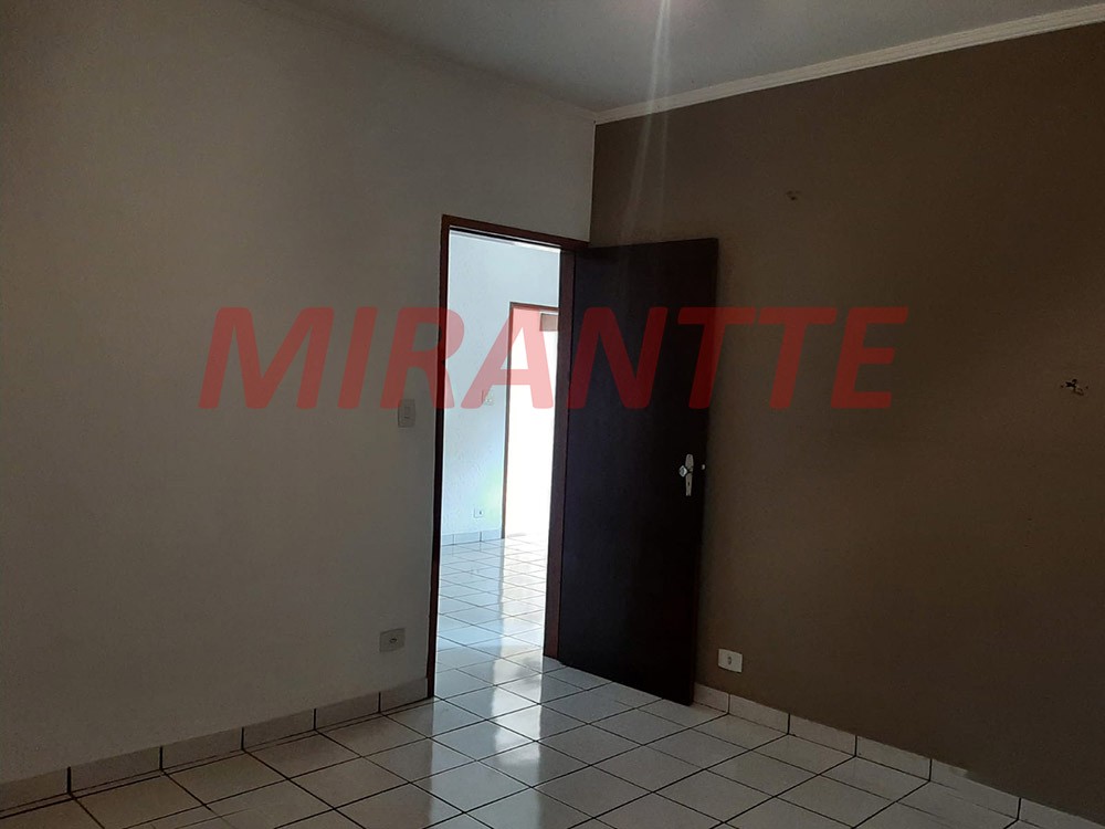 Casa terrea de 235m² com 3 quartos em Parque Vitória