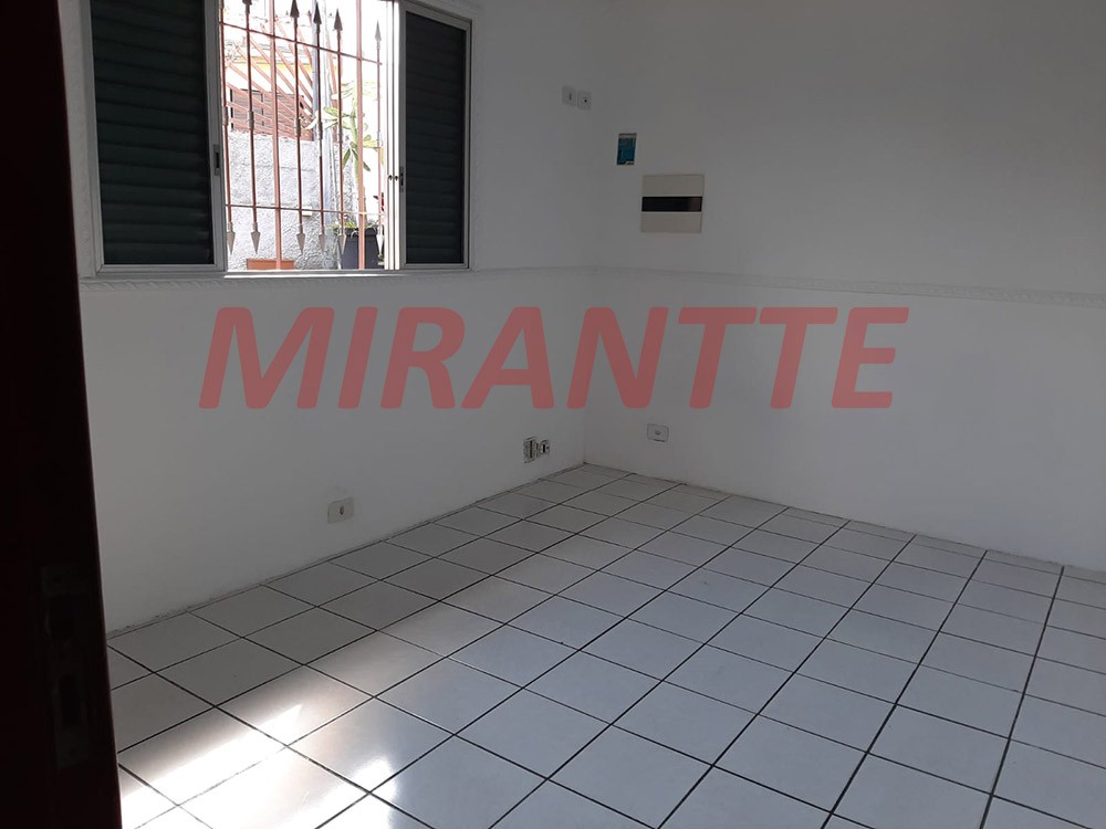 Casa terrea de 235m² com 3 quartos em Parque Vitória