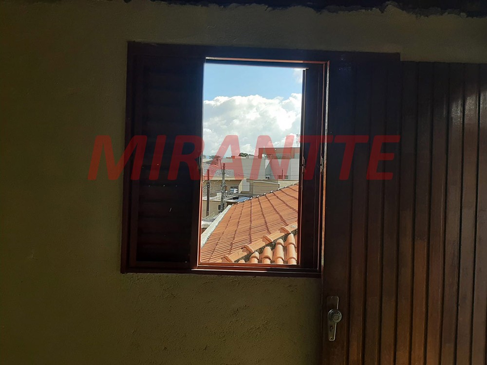Casa terrea de 235m² com 3 quartos em Parque Vitória