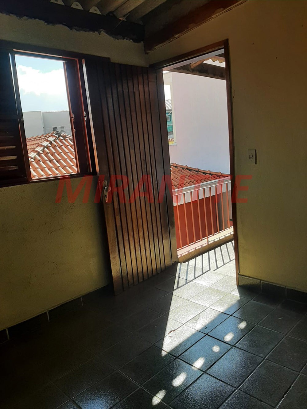 Casa terrea de 235m² com 3 quartos em Parque Vitória