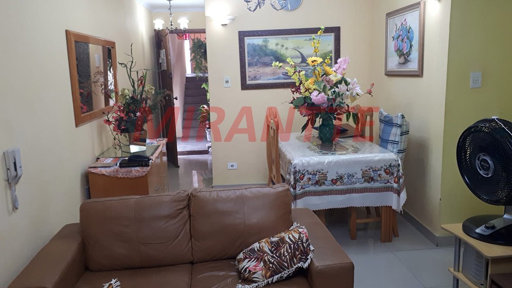 Apartamento de 72m² com 3 quartos em Jaçana