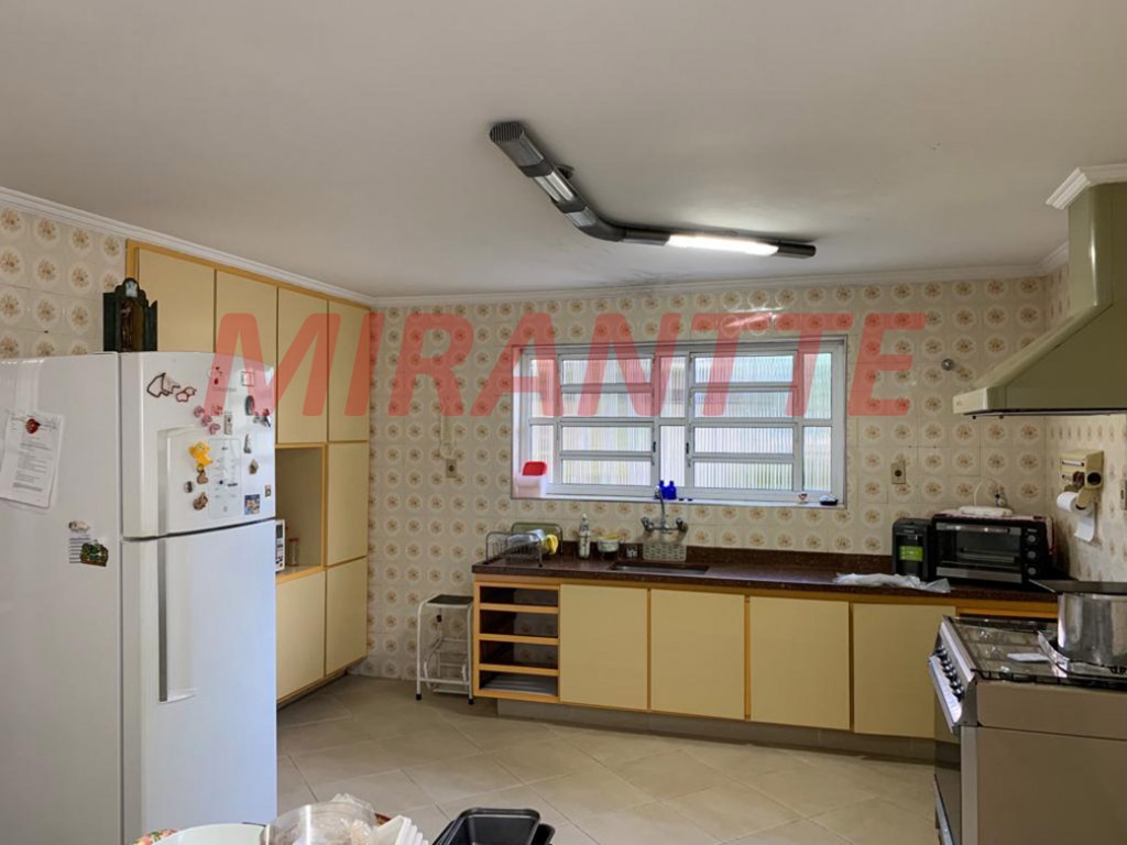 Sobrado de 200m² com 3 quartos em Jardim Tremembé