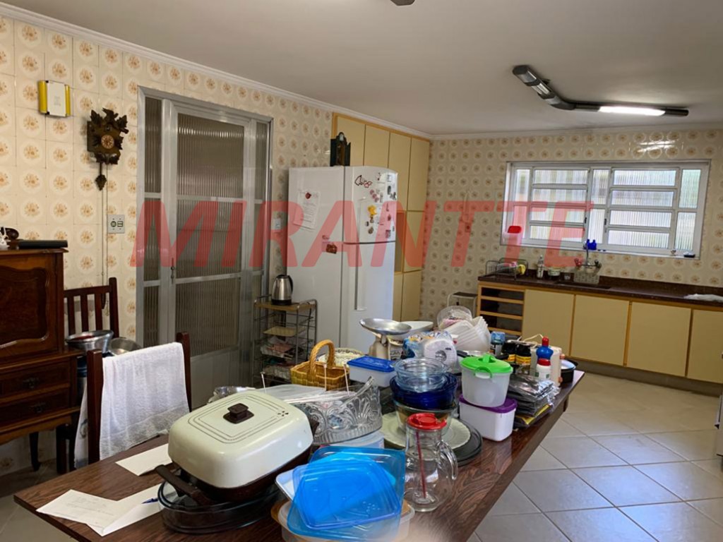 Sobrado de 200m² com 3 quartos em Jardim Tremembé