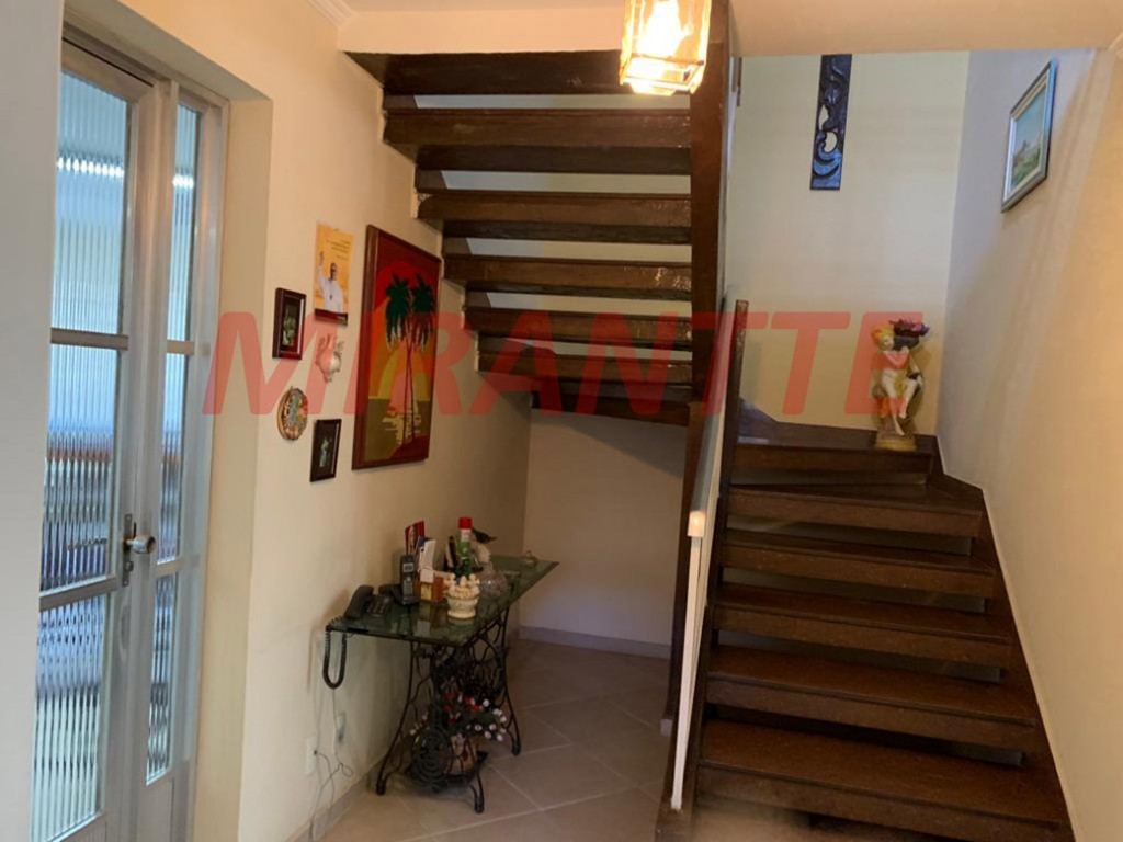 Sobrado de 200m² com 3 quartos em Jardim Tremembé