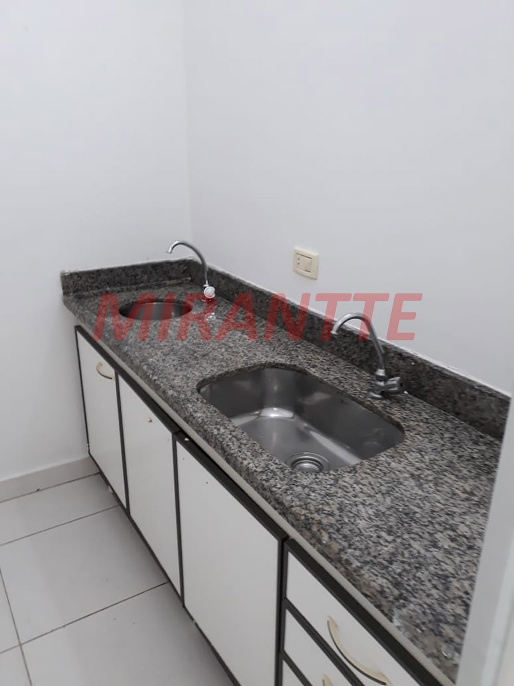 Comercial de 100m² com 3 quartos em Santa Teresinha