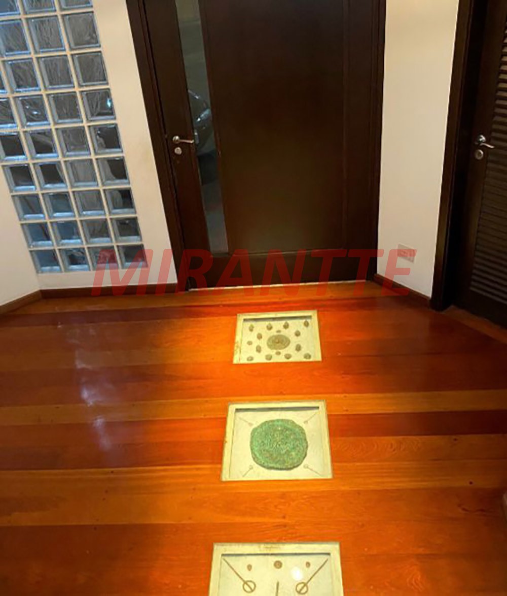 Sobrado de 962m² com 5 quartos em Vila de São Fernando