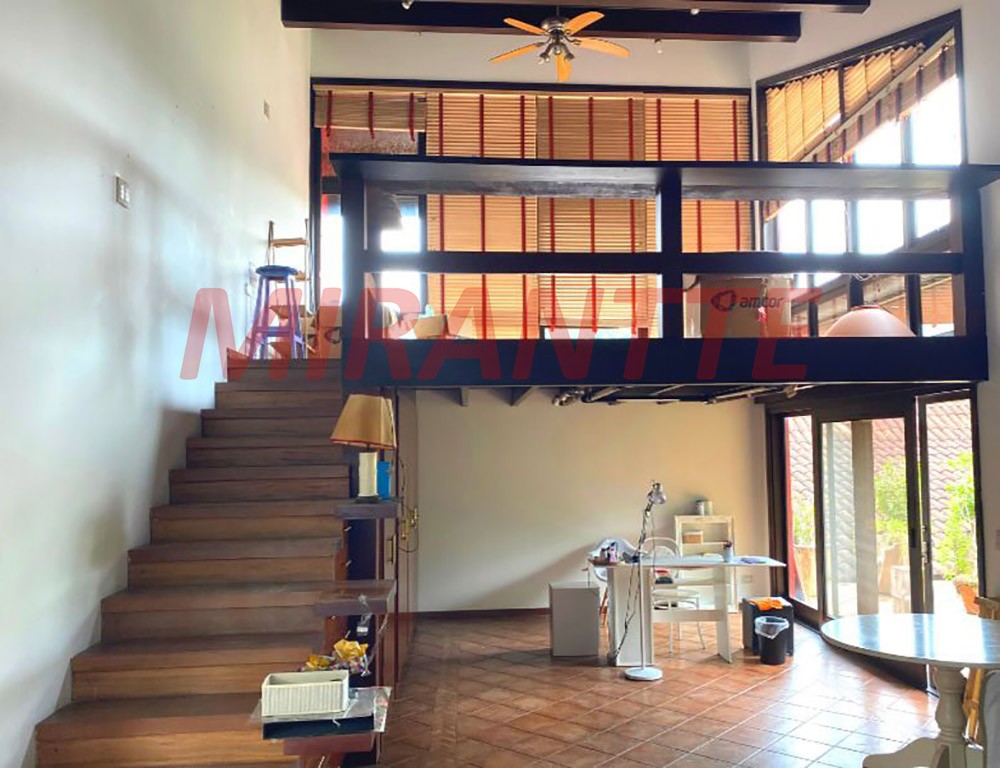 Sobrado de 962m² com 5 quartos em Vila de São Fernando