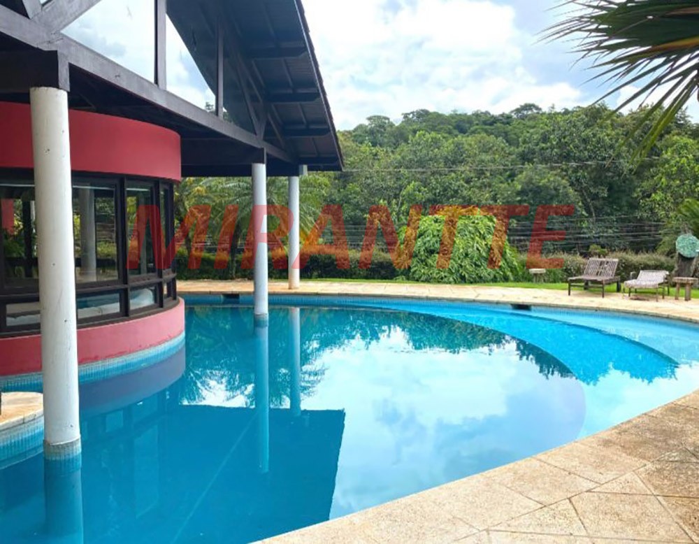 Sobrado de 962m² com 5 quartos em Vila de São Fernando