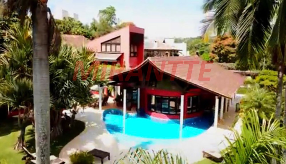 Sobrado de 962m² com 5 quartos em Vila de São Fernando