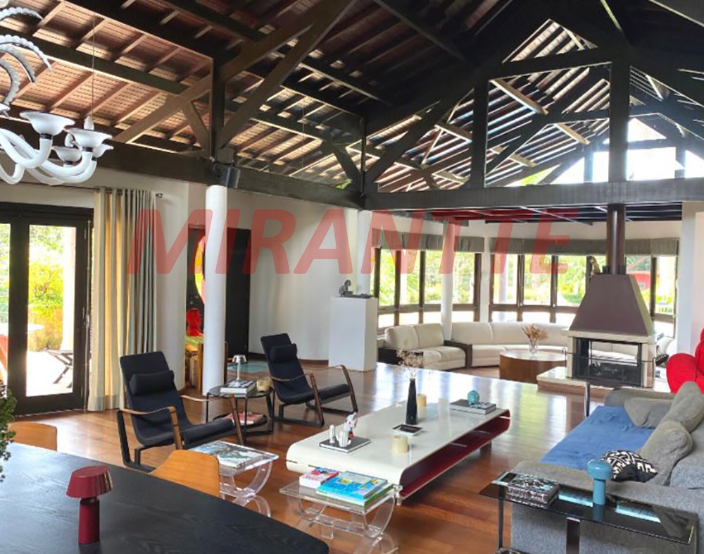 Sobrado de 962m² com 5 quartos em Vila de São Fernando