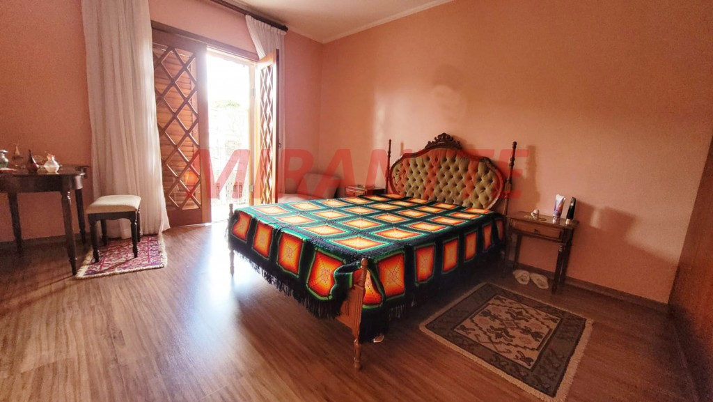 Sobrado de 202m² com 3 quartos em Jardim Santa Clara