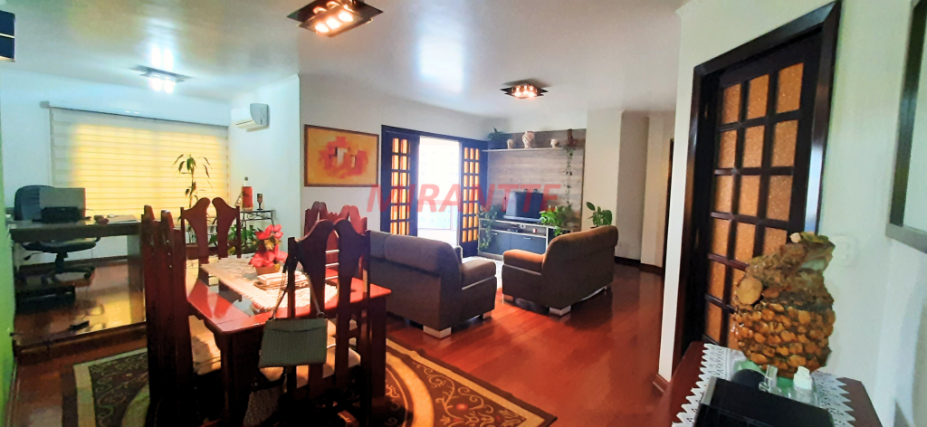 Apartamento com 3 quartos em Santana