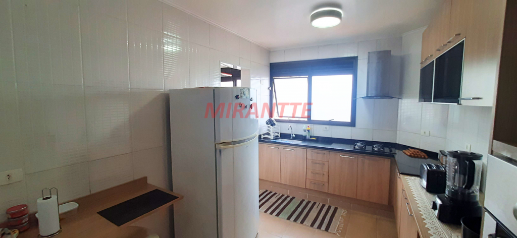 Apartamento com 3 quartos em Santana