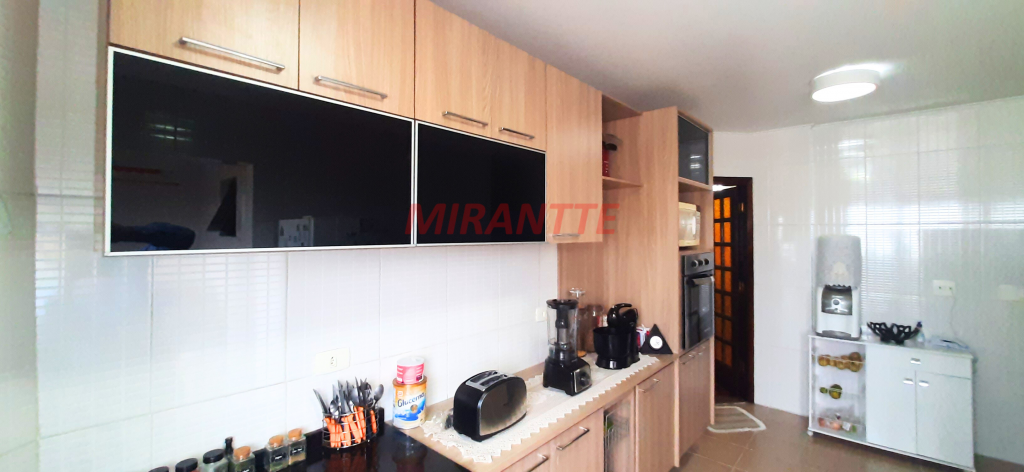 Apartamento com 3 quartos em Santana