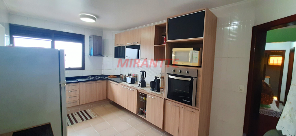 Apartamento com 3 quartos em Santana