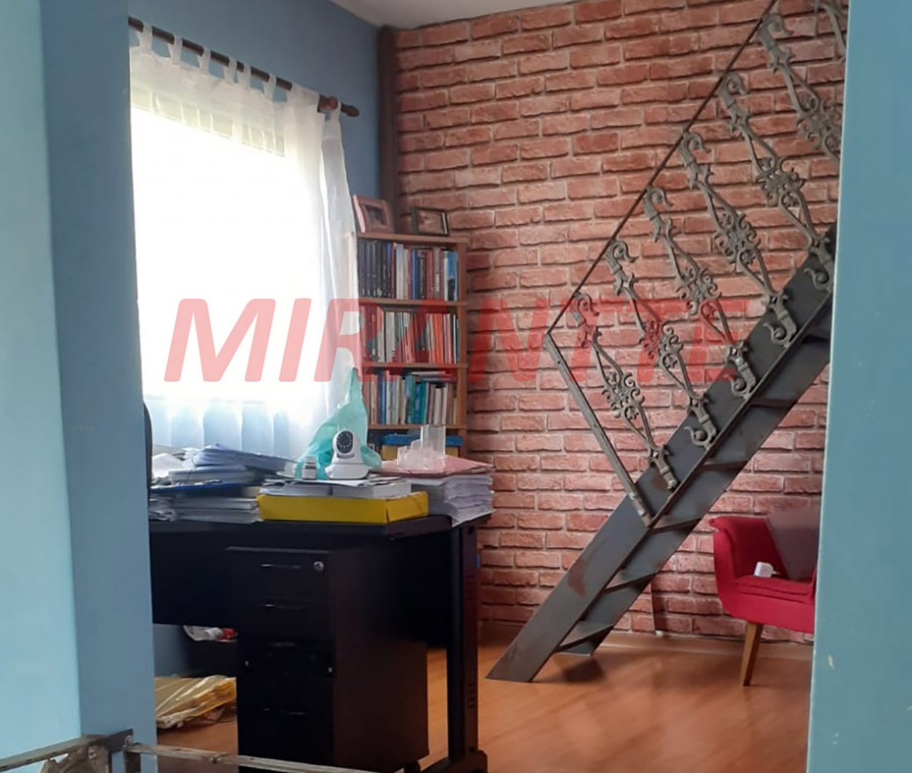 Sobrado de 250m² com 3 quartos em Serra da Cantareira