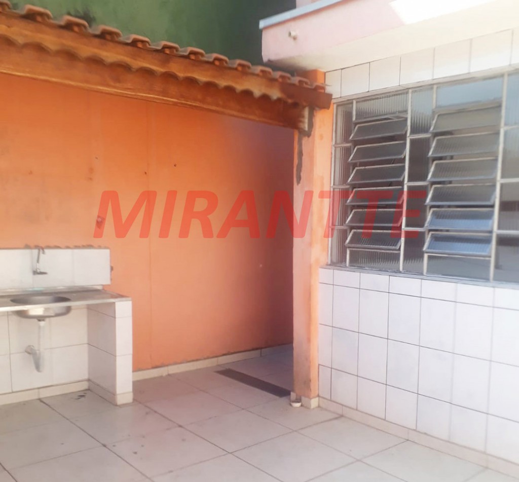 Sobrado de 186m² com 3 quartos em Jardim Adriana