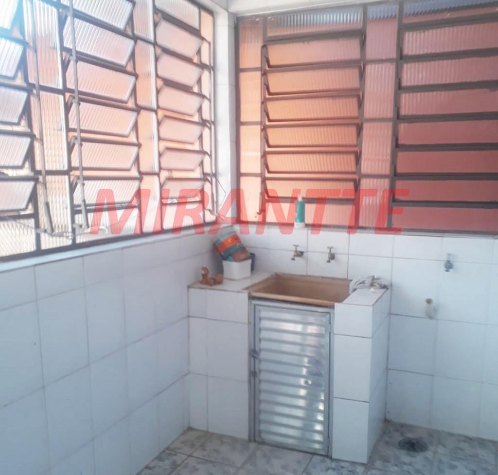 Sobrado de 186m² com 3 quartos em Jardim Adriana