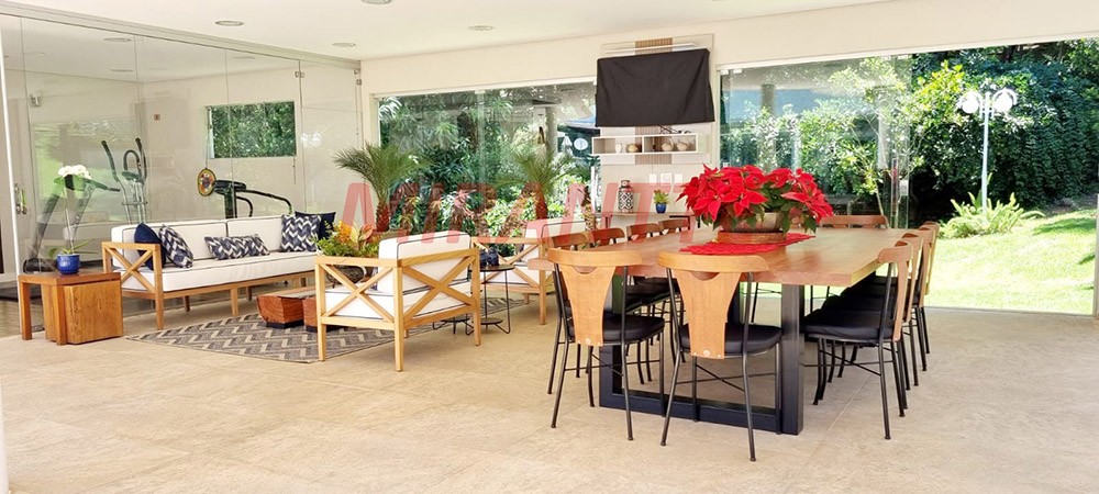 Sobrado de 600m² com 4 quartos em Marambaia