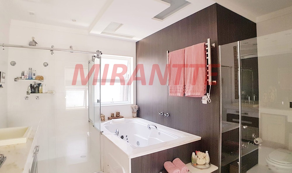 Sobrado de 600m² com 4 quartos em Marambaia