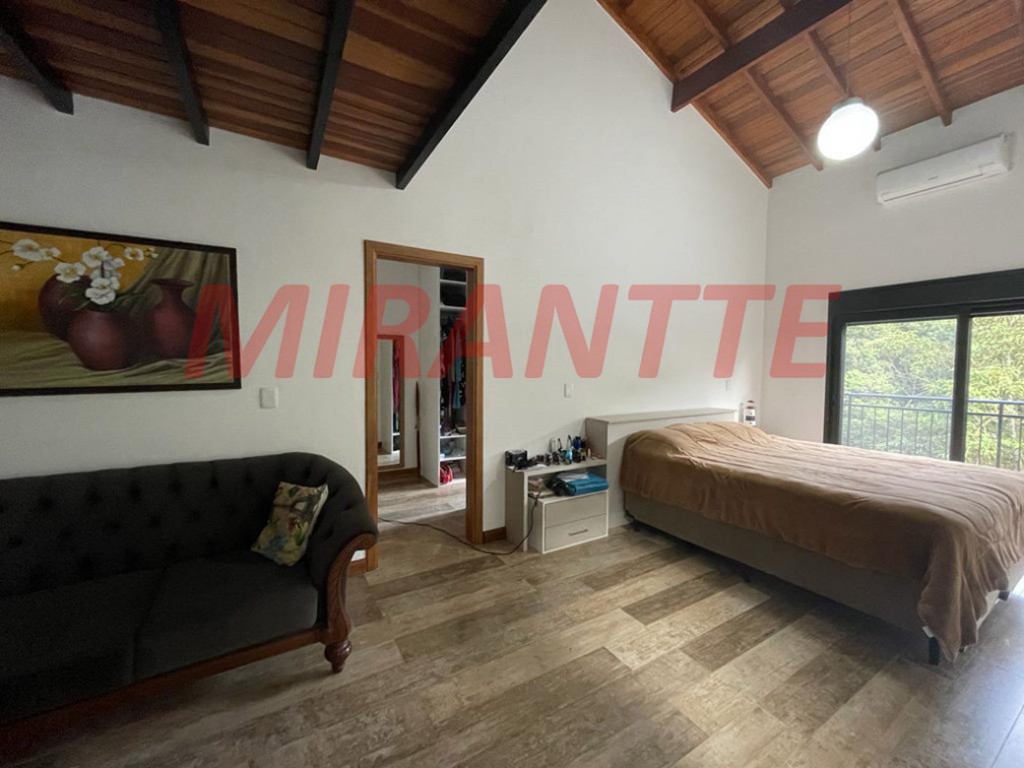 Sobrado de 350m² com 3 quartos em Parque Imperial