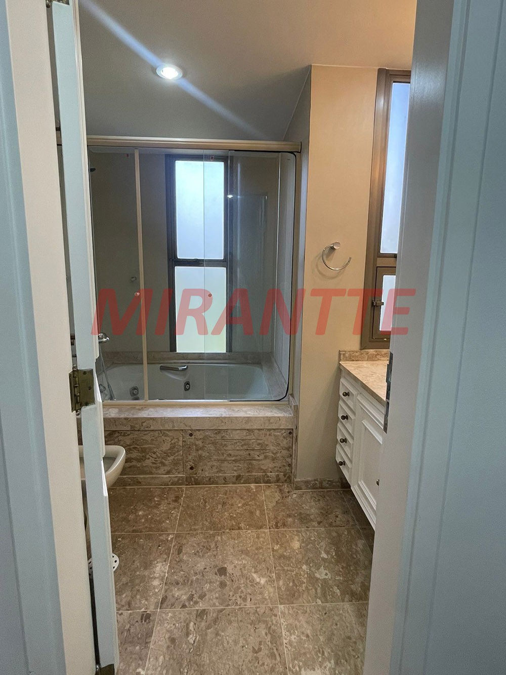 Apartamento de 425m² com 4 quartos em Vila Suzana