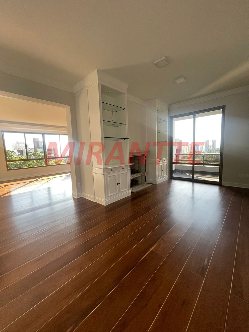 Apartamento de 425m² com 4 quartos em Vila Suzana