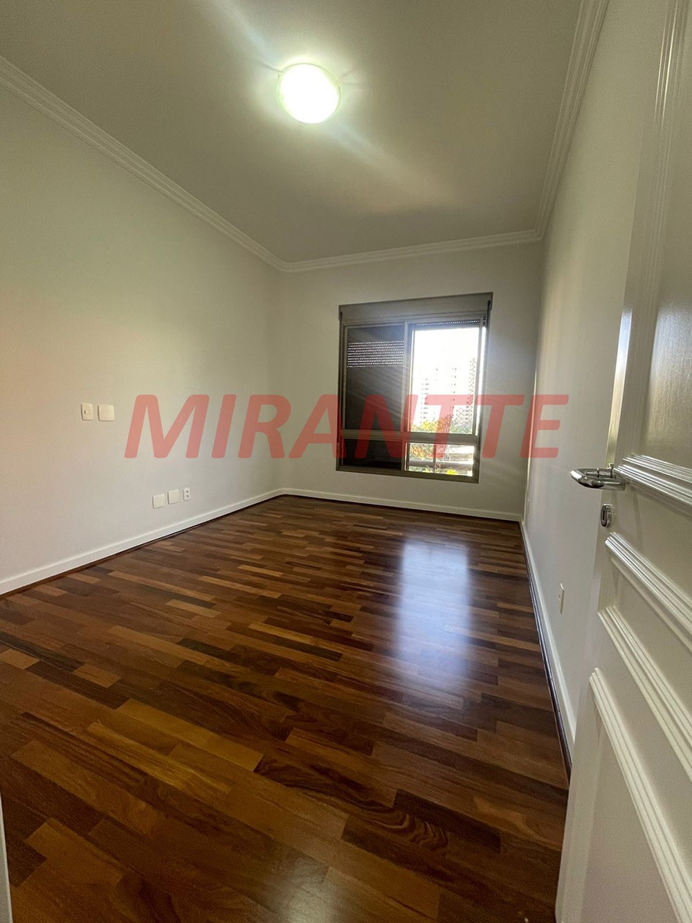 Apartamento de 425m² com 4 quartos em Vila Suzana