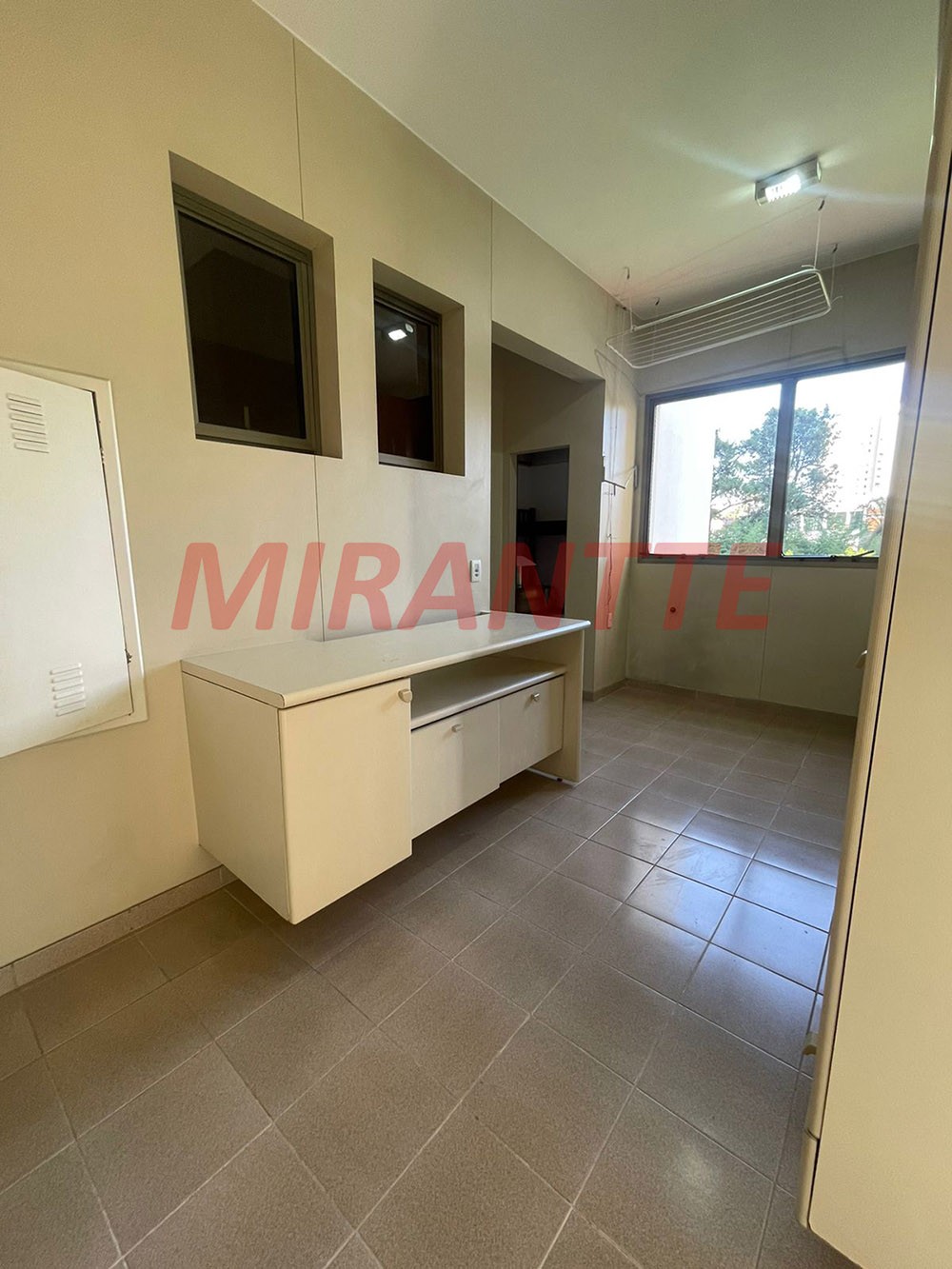 Apartamento de 425m² com 4 quartos em Vila Suzana