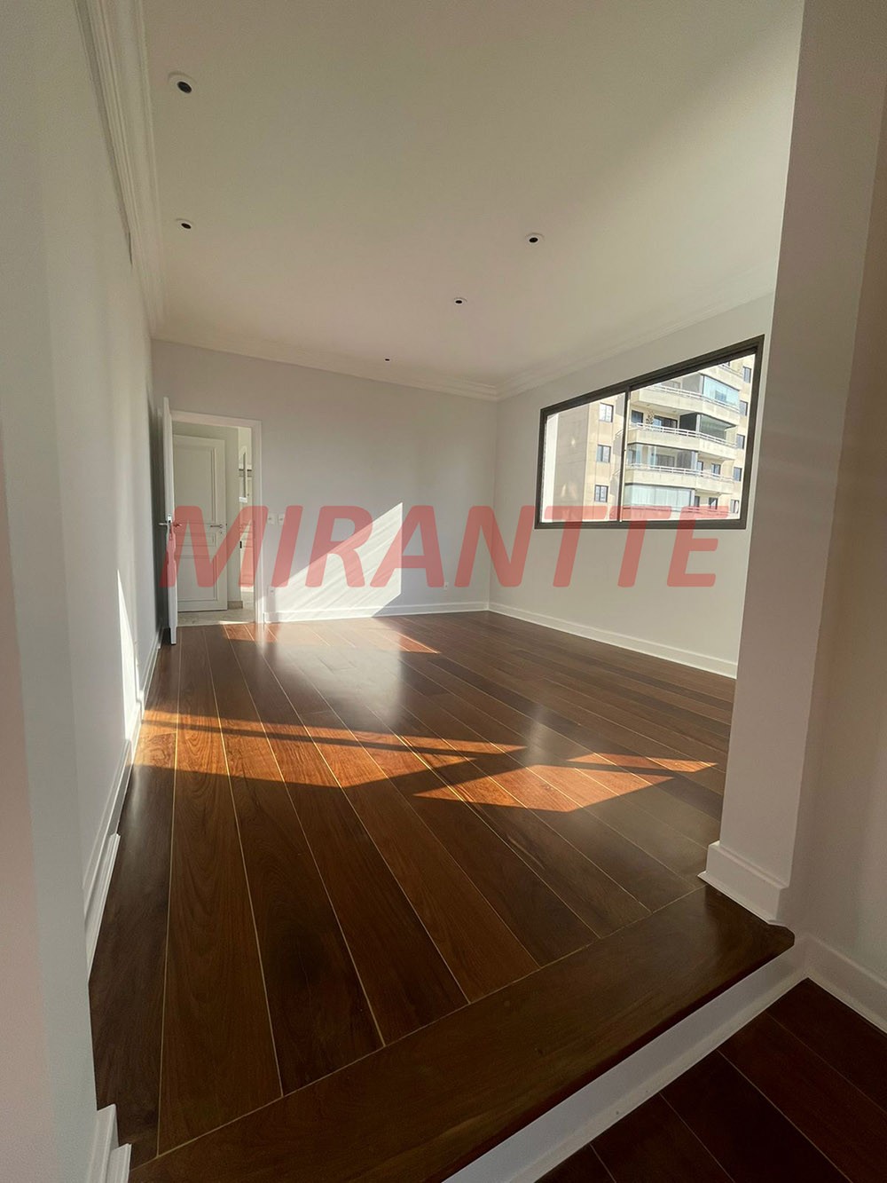 Apartamento de 425m² com 4 quartos em Vila Suzana