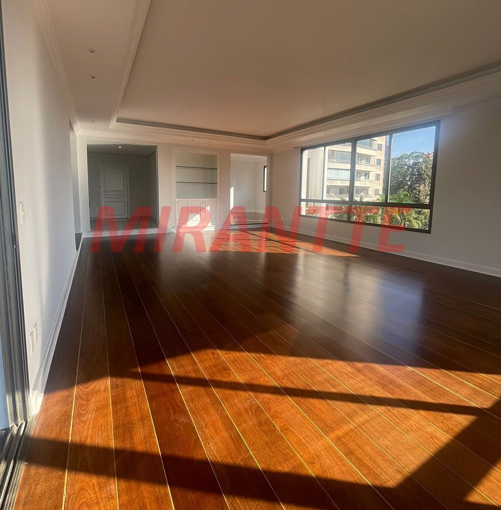 Apartamento de 425m² com 4 quartos em Vila Suzana