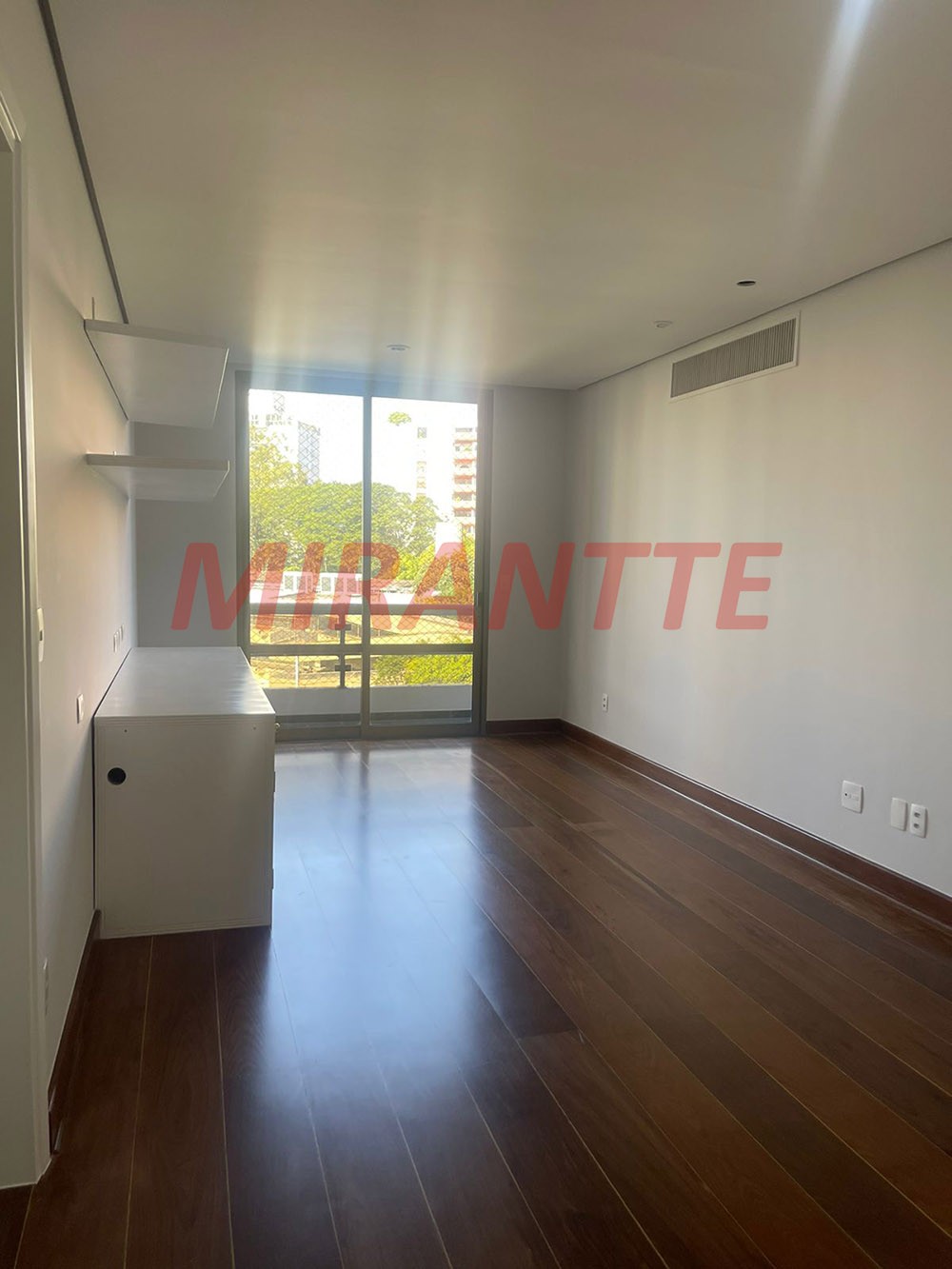 Apartamento de 425m² com 4 quartos em Vila Suzana