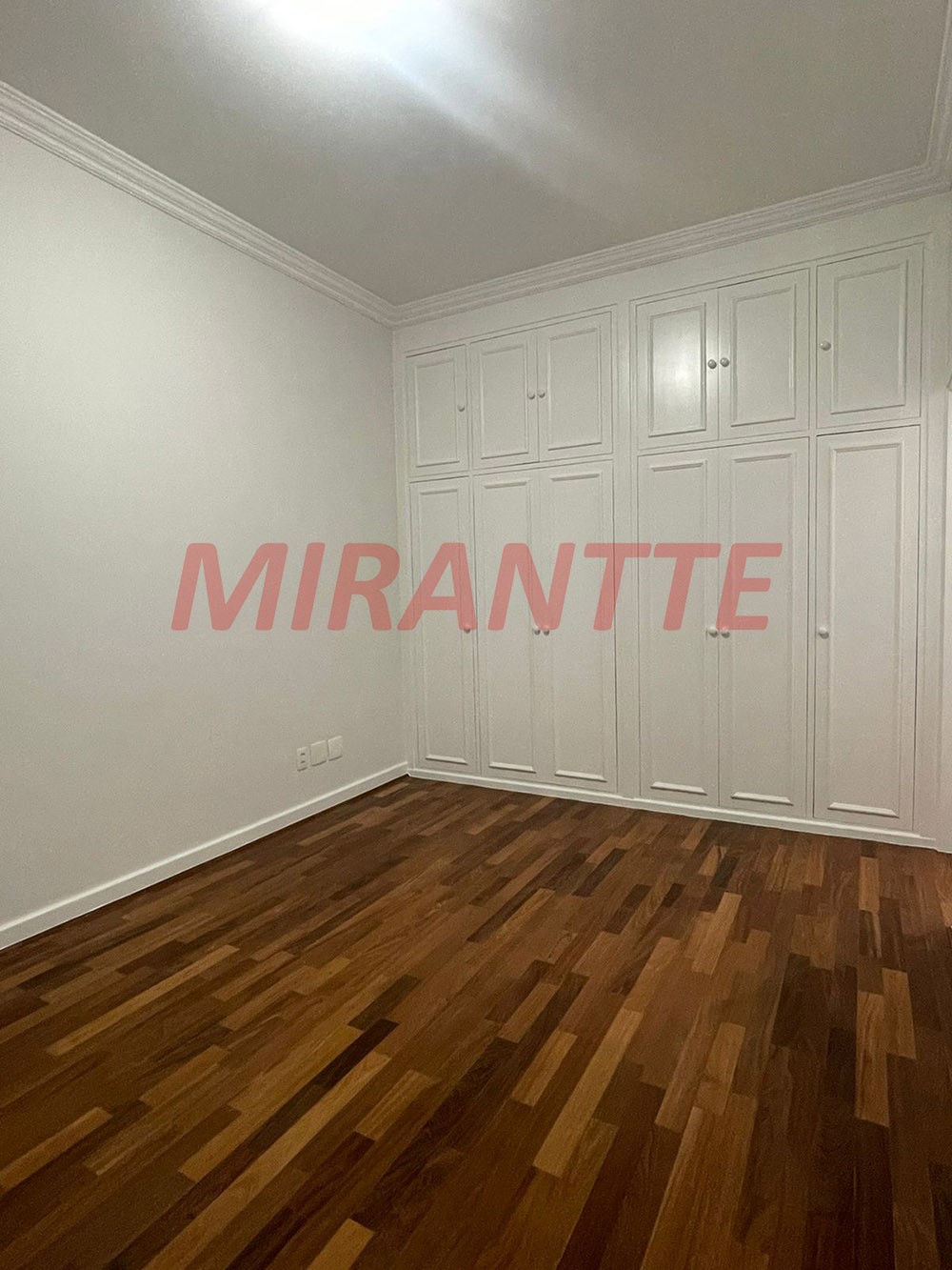 Apartamento de 425m² com 4 quartos em Vila Suzana