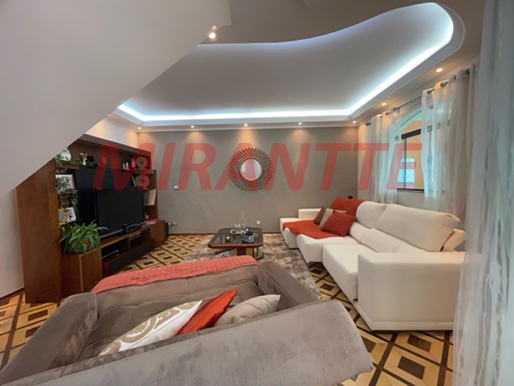 Sobrado de 422m² com 3 quartos em Tremembe