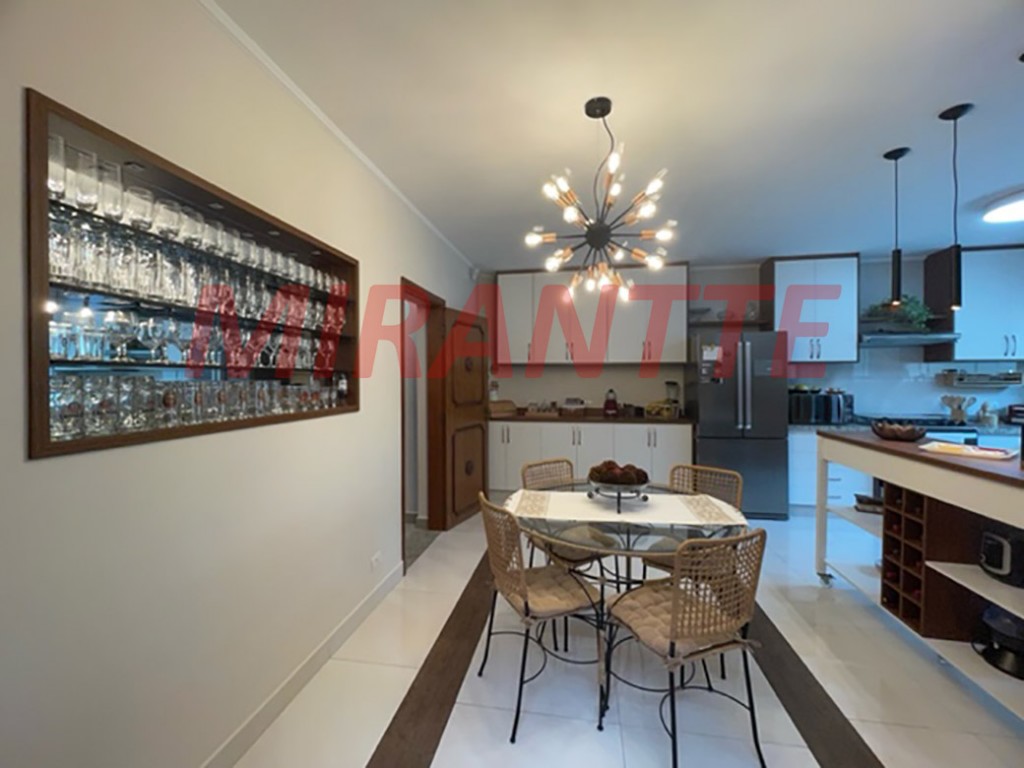Sobrado de 422m² com 3 quartos em Tremembe