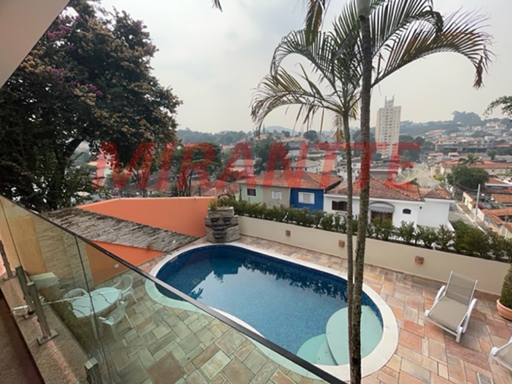 Sobrado de 422m² com 3 quartos em Tremembe
