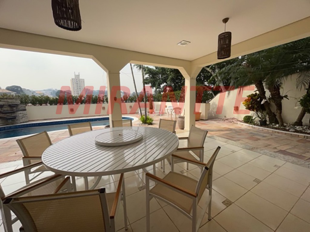 Sobrado de 422m² com 3 quartos em Tremembe