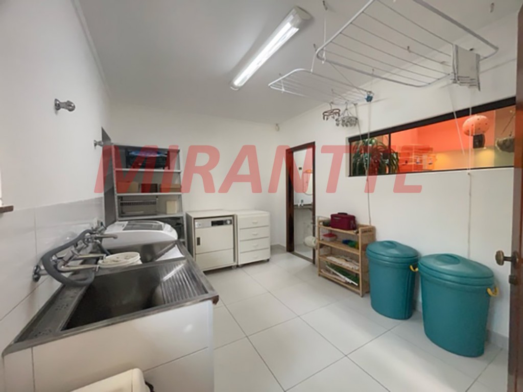 Sobrado de 422m² com 3 quartos em Tremembe